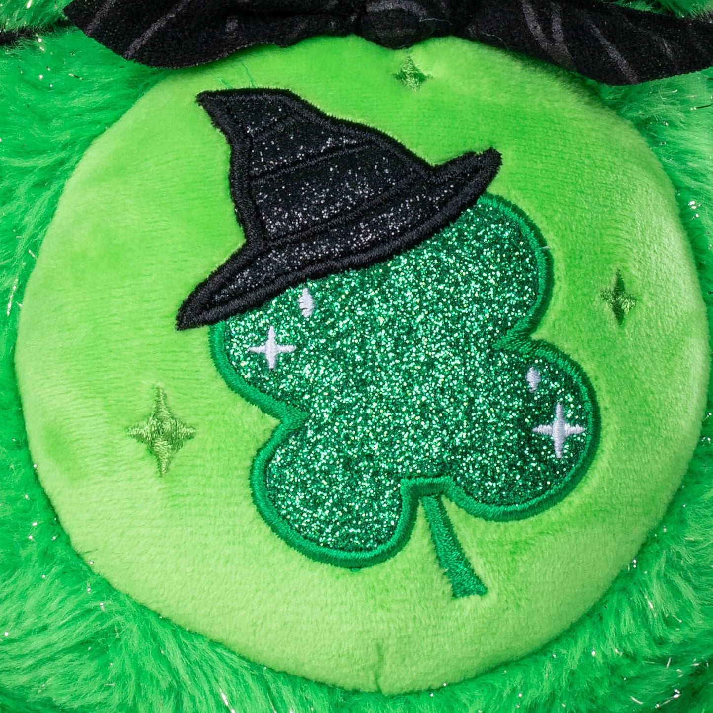 Care Bears - x Wicked 2-Pack - Love-a-Lot Bear as Glinda & Good Luck Bear as Elphaba